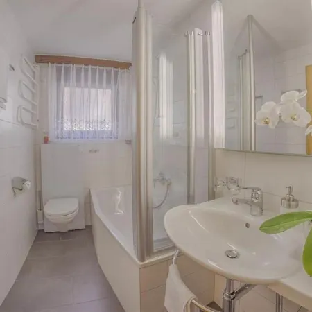 Bergrose Apartment *